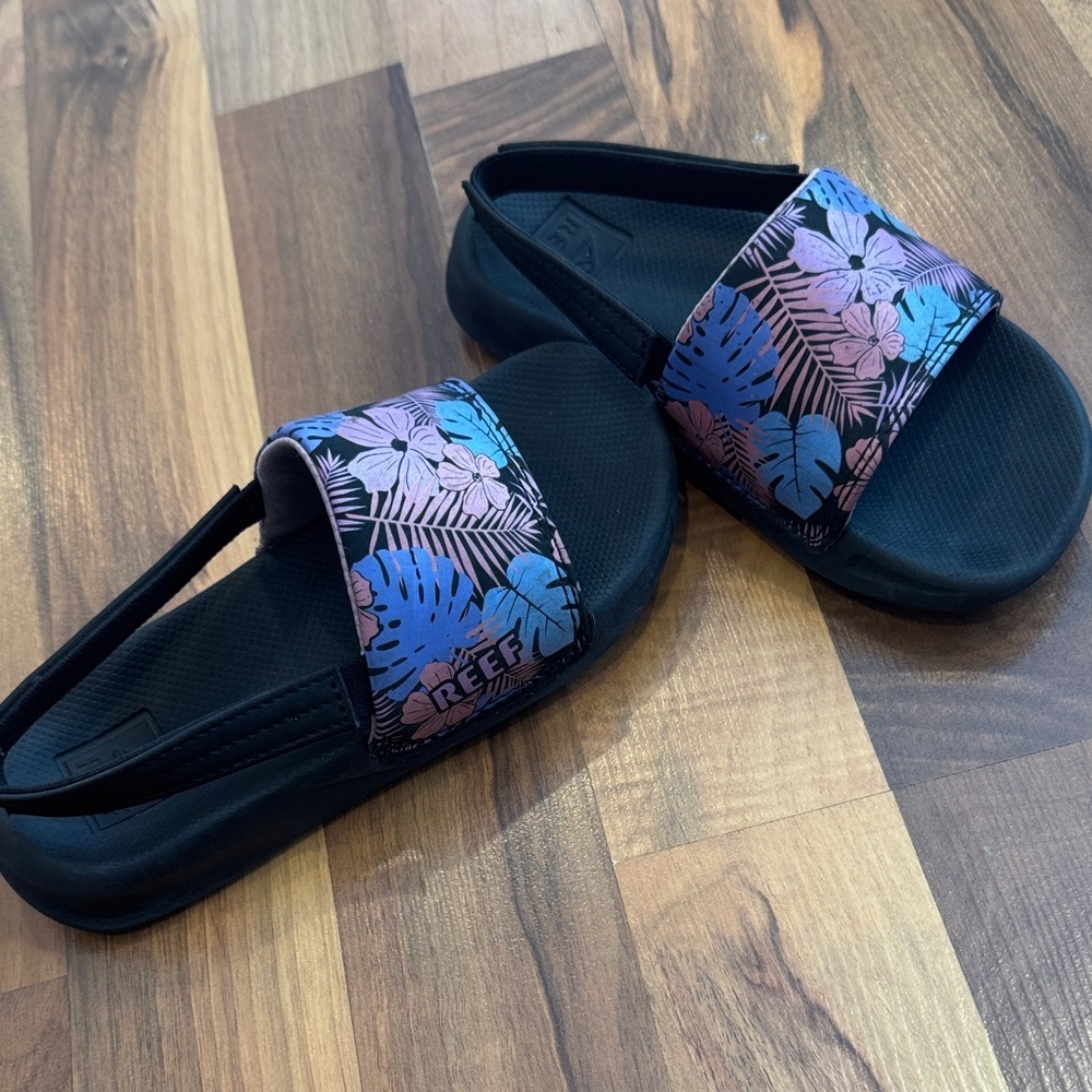 Reef Black kid Slides with Tropical Print size 12